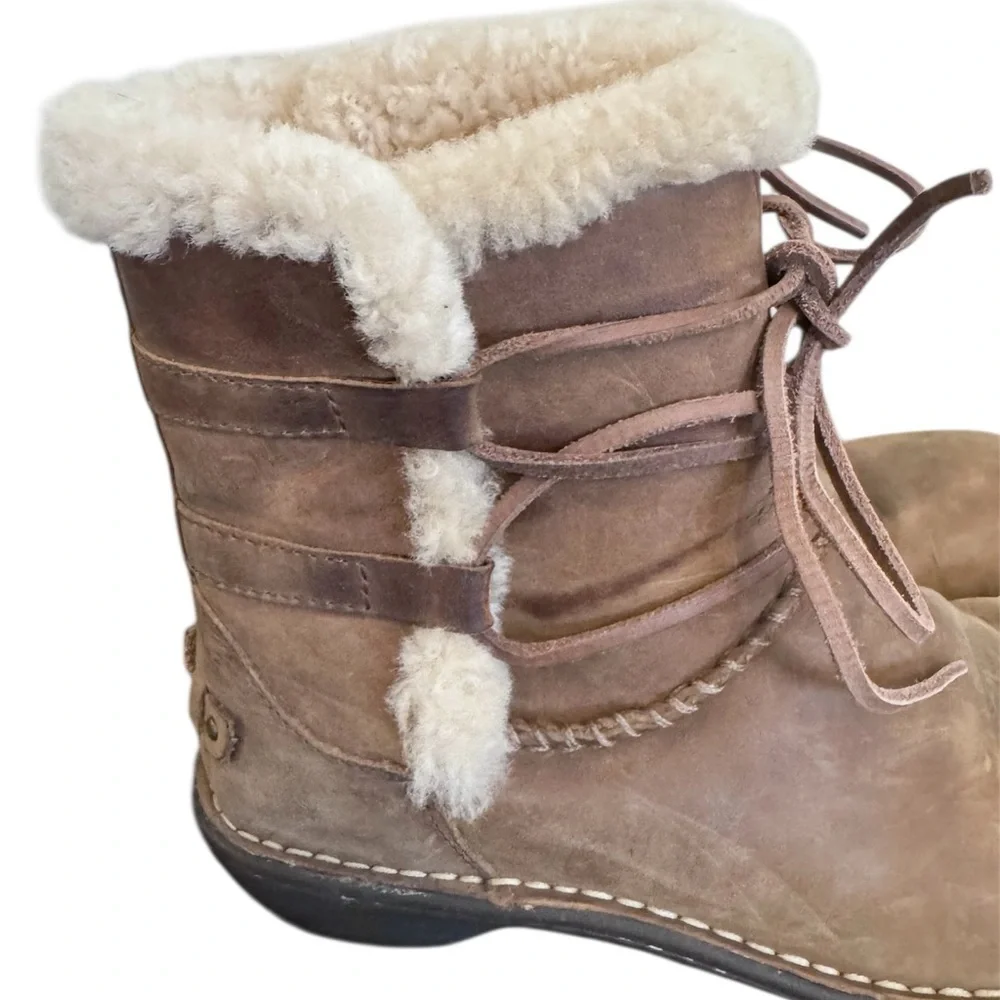 UGG‎ Caspia Winter Boots Womens 7 Leather Sheepskin Lace Pull On Tan Brown